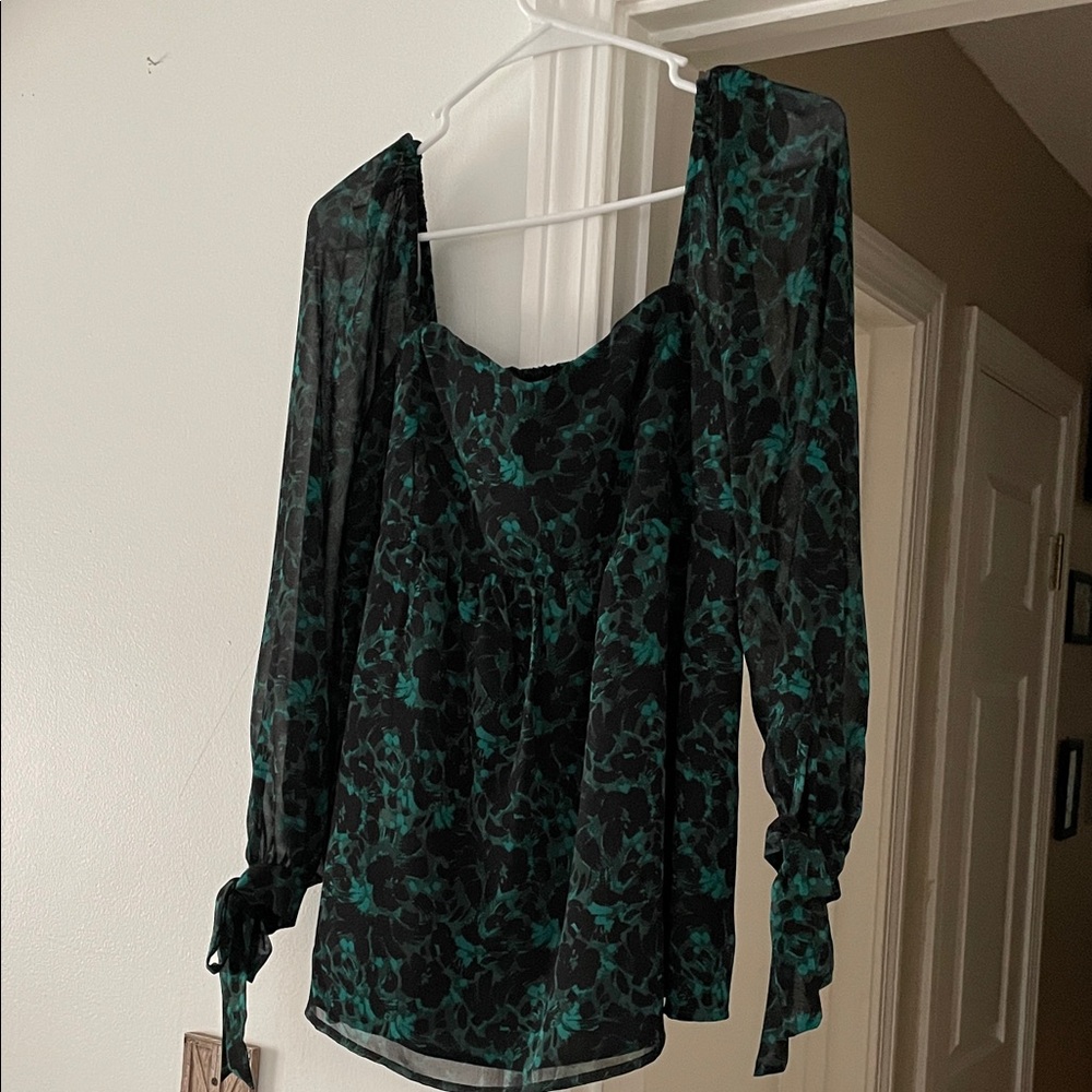 Ingrid & Isabel Black and Green Floral Blouse